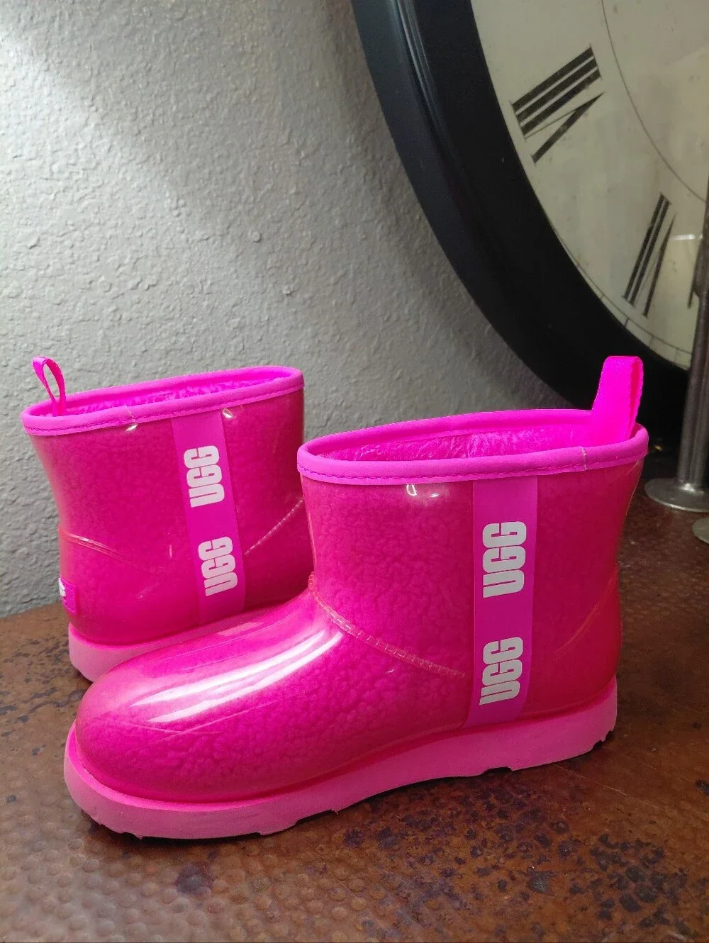 UGG Sz. 6 Taffy Pink Classic Clear Mini Waterproof Boot